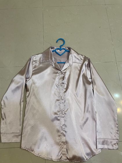 เสื้อเชิ้ตซาตินแขนยาว ผ้าเงาสวย เรียบหรูสุดๆ ราคาเบามากก‼️ รูปที่ 4