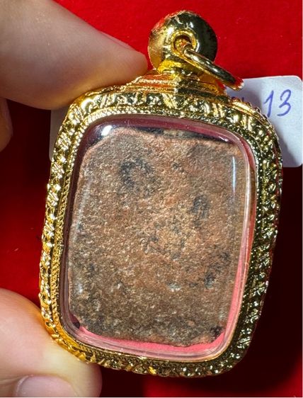 หลวงพ่อปาน วัดบางนมโค กทม. เพราะเครื่องเนื้อดิน รูปทรงเหลี่ยม พิมพ์สมเด็จประทับเม่น เลี่ยมกรอบทองลงยาพร้อมใช้ รูปที่ 10