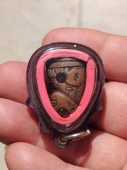 เสือ หลวงพ่อวงษ์ วัดปริวาส รุ่น 2 ปี 2504 เนื้อทองแดงปั๊ม จำนวน 1,000 องค์ ขนาด 1.5 x 2.5 x 1.0 ซม โดยประมาณ สภาพสวยงามมาก เก่า แท้ หายากมา รูปที่ 5