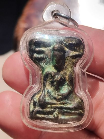 พระมเหศวร เนื้อชิน สองหน้า อายุเก่าแก่กว่า 600 ปี ผิวเดิม มีน้ำหนัก พิมพ์คม แท้ แปลก สวยมาก หายากมากๆๆ เลี่ยมเดิม ไม่รู้กรุ พระคาถาทเยสันตาจ