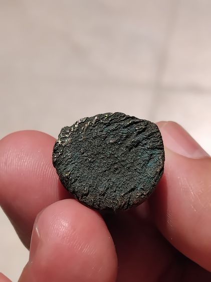 หล่อโบราณ รุ่นแรก พิมพืขี้ตาสามชาย เนื้อเงินผสมแร่เงินยวง หลวงพ่อเงิน วัดบางคลาน พิจิตร สนิมตีนกาของเงิน  แห้ง สีจืด มีน้ำหนัก เดิมๆ สภาพไม่ รูปที่ 5