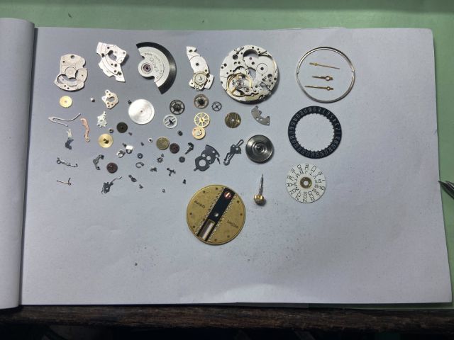 Rado Diastar เรือนทอง รูปที่ 17