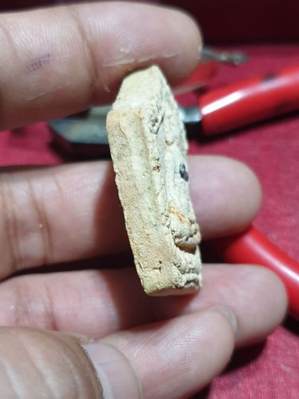 ขุนแผนมหาลาภ รุ่นบูชาครูเสาร์ 5 วัดถ้ำทะลุ ผสมผงพรายกุมารหลวงปู่ทิม ฝั่งจีวรหลวงพ่อฤาษีลิงดำ วัดท่าซุง ปี 52 หายากแล้ว สวยคลาสสิค รูปที่ 9