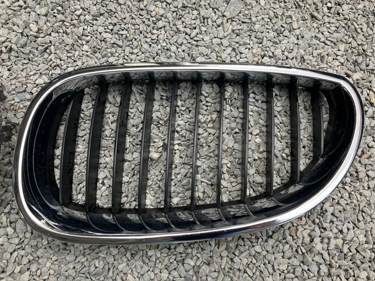 กระจังหน้า BMW E60 520i 525i 520d 523i ของแท้ มือสอง รูปที่ 4