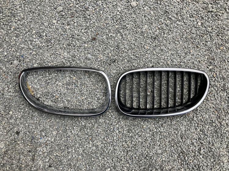 กระจังหน้า BMW E60 520i 525i 520d 523i ของแท้ มือสอง