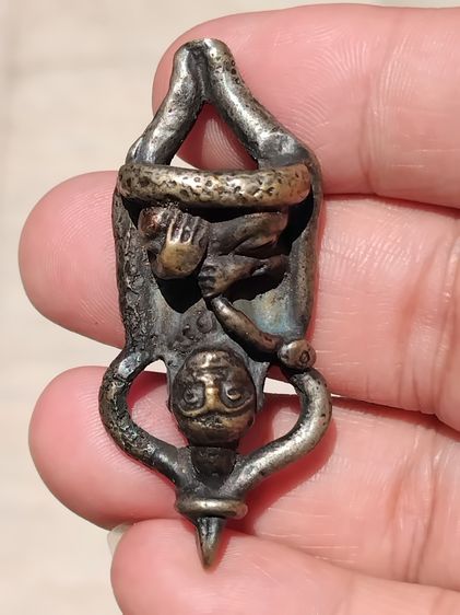 พระอุปคุตยันต์ยุ่ง เนื้อสัมฤทธิ์ พิมพ์คม ชัด สวยงาม ลอยองค์ขนาดห้อยคอ เด่นด้าน เงินทอง โชคลาภ ของแท้ เก่า หายาก รูปที่ 5