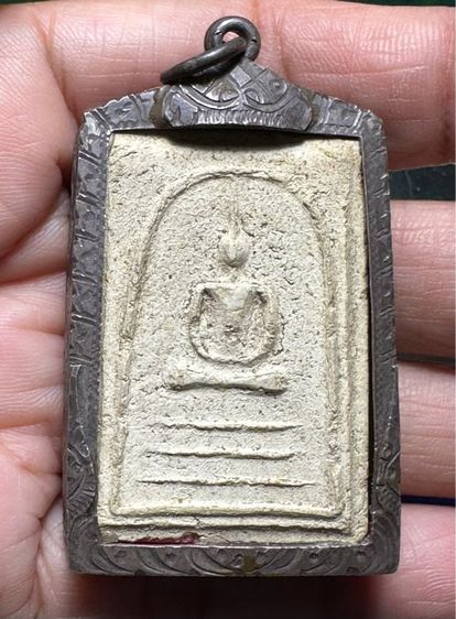 พระสมเด็จสามชั้นเส้นด้าย กรุวัดอินทร์(ในองค์พระ) พร้อมกรอบเงิน