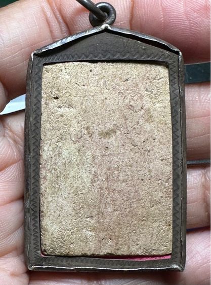 พระสมเด็จสามชั้นเส้นด้าย กรุวัดอินทร์(ในองค์พระ) พร้อมกรอบเงิน รูปที่ 2