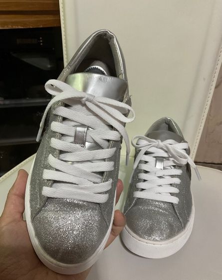 รองเท้าผ้าใบ Michael Kors รูปที่ 13