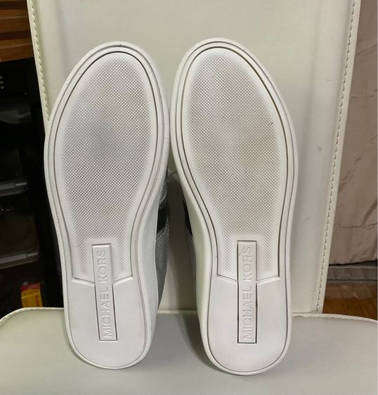 รองเท้าผ้าใบ Michael Kors รูปที่ 6