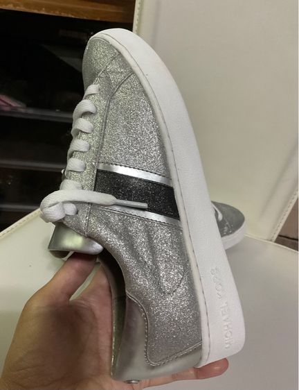 รองเท้าผ้าใบ Michael Kors รูปที่ 12