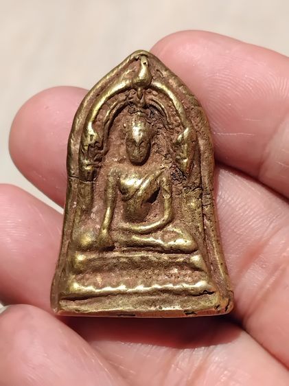 พระพุทธชินราชใบเสมา พิมพ์พิเศษ 2 หน้า เนื้อสัมฤทธิ์แก่ทอง หลังลายผ้า ขนาด 2.60 x 3.80 เซนติเมตร ความหนา เนื้อโลหะแห้ง เหี่ยว ผิวเดิม เก่าๆ ส รูปที่ 2