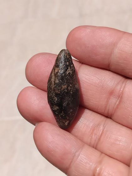 ตะกรุดลูกปืน ฝังตะกรุดทองคำ จารมือ ขนาด 3 cm. เนื้อทองเหลือง ตะกรุดดอกสั้นอ้วน เดิมๆ อย่างสวย สมบูรณ์ เก่า แท้ หายาก ไม่รู้ที่ พุทธคุณครบเคร รูปที่ 6