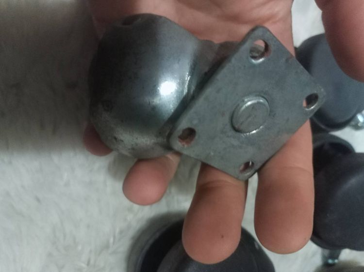 ล้อเก้าอี้และตู้  รูปที่ 3