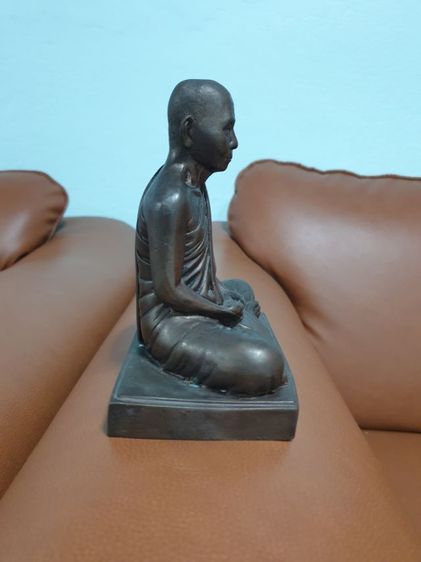 พระบูชา พ่อท่านคล้าย  วัดมัชฌิมภูผา (ดอนกลาง)รุ่นวาจาสิทธิโท นครศรีธรรมราช ปี 59 หน้าตัก 5 นิ้ว เลข 9 เหรียญใต้ฐาน เลข 9 สร้าง 139องค์ หายาก รูปที่ 6