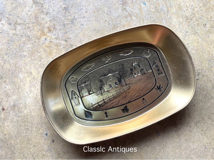 ถาดโลหะ ปั้มลาย A2