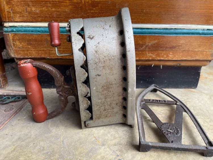 เตารีด โบราณ เก่าเก็บค้างร้านสะสม A8 รูปที่ 13