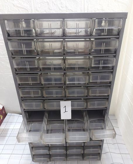 ตู้ใส่อะไหล่โครงเหล็กหนา48ช่อง ลิ้นชักพลาสติก มือสอง มีหลายตู้  รูปที่ 2