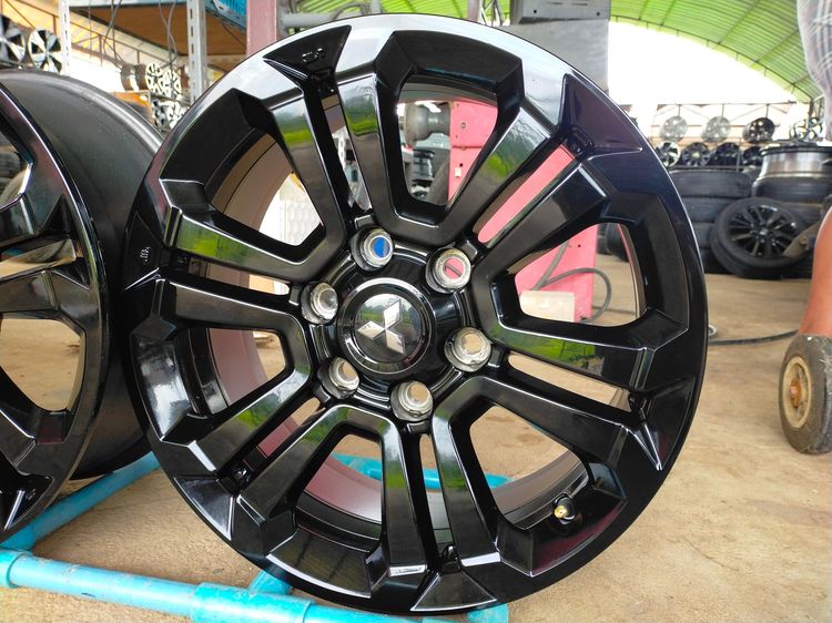 แม็กไทรทัน ขอบ18 กว้าง7.5ออฟ33 สีอบpowder coat รูปที่ 3