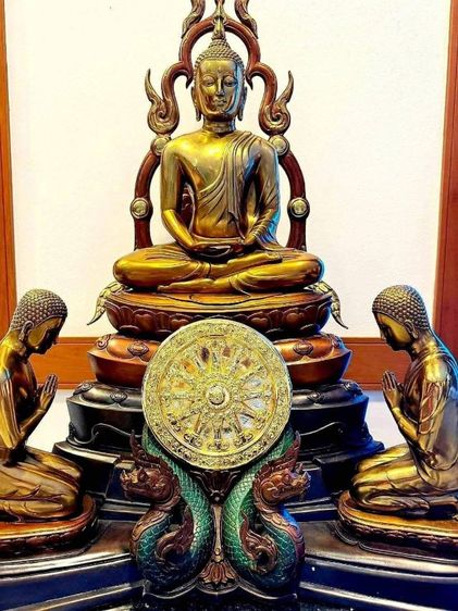 พระรัตนตรัย พระพุทธ พระธรรม พระสงฆ์ ครูบาอริยชาติ วัดแสงแก้วโพธิญาณ เชียงราย เนื้อบรอนซ์ AP.ธรรมจักรสีทอง สร้างเพียง5องค์ หน้าตัก10นิ้ว ฐาน 60 ลึก 35 สูง79 เซ็นติเมตร รูปที่ 14