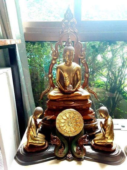 พระรัตนตรัย พระพุทธ พระธรรม พระสงฆ์ ครูบาอริยชาติ วัดแสงแก้วโพธิญาณ เชียงราย เนื้อบรอนซ์ AP.ธรรมจักรสีทอง สร้างเพียง5องค์ หน้าตัก10นิ้ว ฐาน 60 ลึก 35 สูง79 เซ็นติเมตร รูปที่ 6