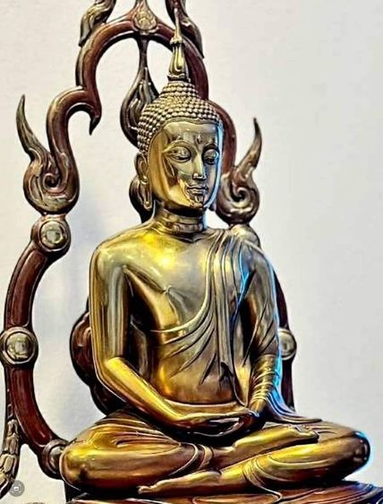 พระรัตนตรัย พระพุทธ พระธรรม พระสงฆ์ ครูบาอริยชาติ วัดแสงแก้วโพธิญาณ เชียงราย เนื้อบรอนซ์ AP.ธรรมจักรสีทอง สร้างเพียง5องค์ หน้าตัก10นิ้ว ฐาน 60 ลึก 35 สูง79 เซ็นติเมตร รูปที่ 9