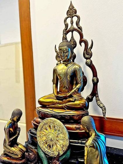 พระรัตนตรัย พระพุทธ พระธรรม พระสงฆ์ ครูบาอริยชาติ วัดแสงแก้วโพธิญาณ เชียงราย เนื้อบรอนซ์ AP.ธรรมจักรสีทอง สร้างเพียง5องค์ หน้าตัก10นิ้ว ฐาน 60 ลึก 35 สูง79 เซ็นติเมตร รูปที่ 13