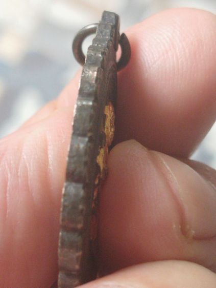 เหรียญหลวงพ่อคูณสองกษัตริย์หน้ากากทองปี๒๕๓๗ รูปที่ 5