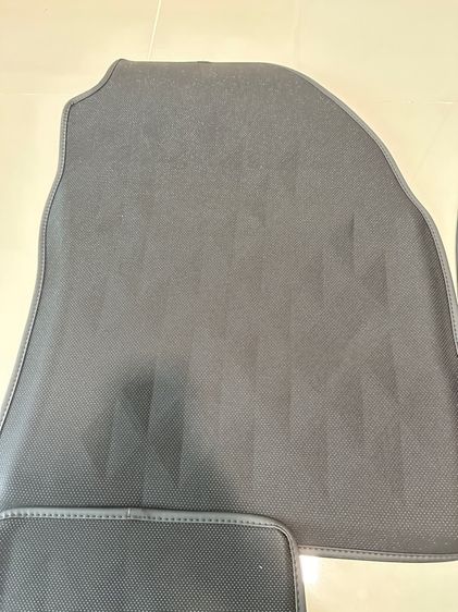 TOYOTA พรมปูพื้นรถยนต์ (สีดำ) สำหรับ Toyota Corolla Cross 2023 รูปที่ 7