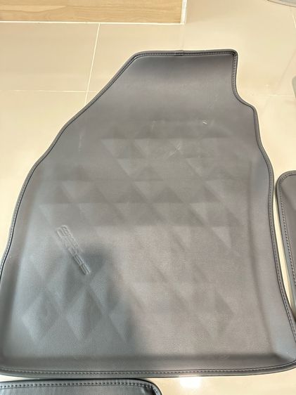 TOYOTA พรมปูพื้นรถยนต์ (สีดำ) สำหรับ Toyota Corolla Cross 2023 รูปที่ 4