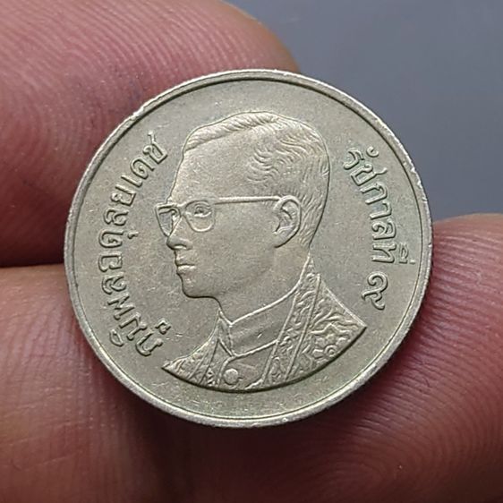 ชุดคู่ เหรียญ 1 บาท หมุนเวียน "ช่อฟ้าสั้น - ช่อฟ้ายาว พ.ศ.2529 ผ่านใช้งานน้อย สภาพสวย รูปที่ 6