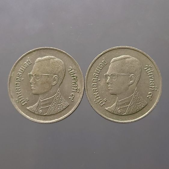 ชุดคู่ เหรียญ 1 บาท หมุนเวียน "ช่อฟ้าสั้น - ช่อฟ้ายาว พ.ศ.2529 ผ่านใช้งานน้อย สภาพสวย รูปที่ 2