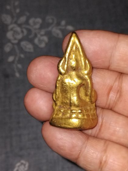 รูปเหมือนหล่อ พระพุทธชินราช วัดพระศรีมหาธาตุวรวิหาร จ.พิษณุโลก ลอยองค์ ตอก 2 โต็ด ขนาด 1.8 x 3.7 cm เนื้อทองผสมแก่ทอง เนื้อแห้ง เหี่ยว เก่าๆ รูปที่ 7