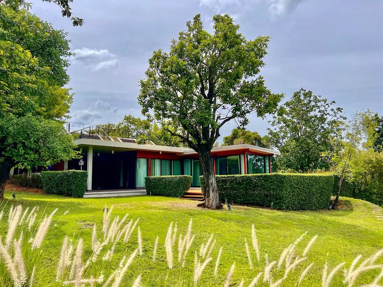 ขายบ้านพักตากอากาศ ภูผา ธารา เขาใหญ่ บ้านหลังใหญ่ริมทะเลสาบ และ ขุนเขา พร้อมอยู่