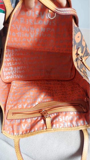 กระเป๋าถือทรง tote รูปที่ 9