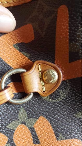 กระเป๋าถือทรง tote รูปที่ 15