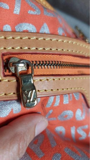 กระเป๋าถือทรง tote รูปที่ 12