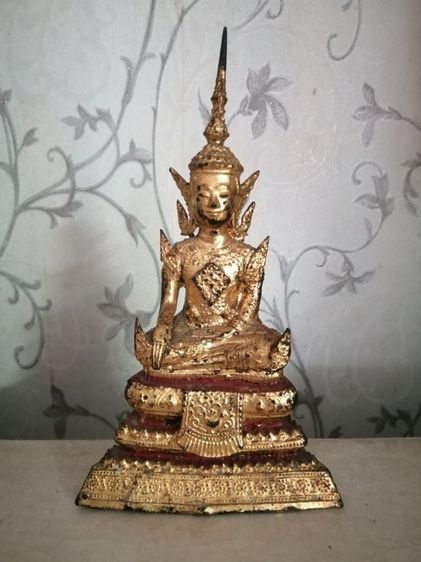 พระรัตน​ะ 3 นิ้ว