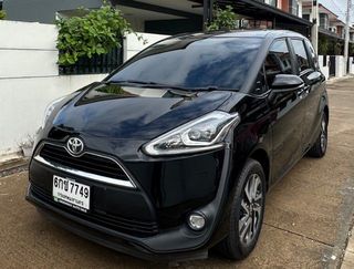 Toyota Sienta 1.5 V ปี 2017 ราคา 389,000