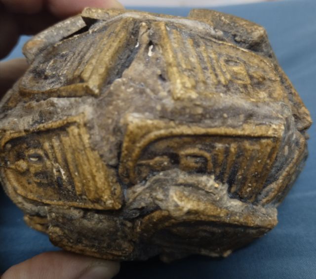 พระสมเด็จก้อน วัดระฆัง พิมพ์ใหญ่ เนื้อจัด พ.ศ.2409 รูปที่ 7