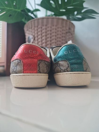 gucci sneakers 548950 size 37ยาว 24cm มือสองขายตามสภาพขอคนรับได้ รูปที่ 4
