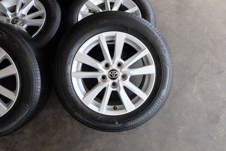 ⭐ ชุดนี้ครบ 5 วง ล้อ Camry TNGA ขอบ 16 นิ้ว + ยาง Bridgestone  ปี22 ขนาด 205 65R16  รูปที่ 2