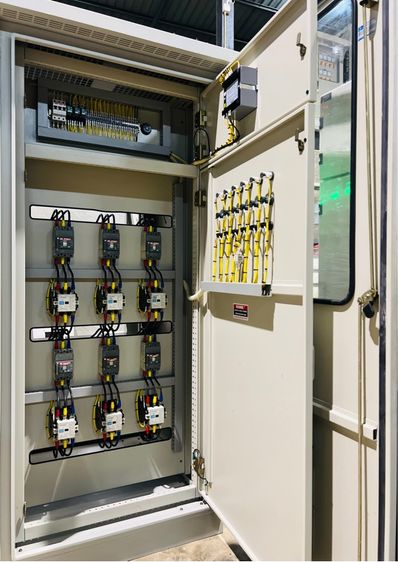 ขายตู้ Mdb Main air circuit breaker 1250A breaker ย่อย 12 ตัว พร้อมCapbank 6 step Pipat 0982641749 รูปที่ 9