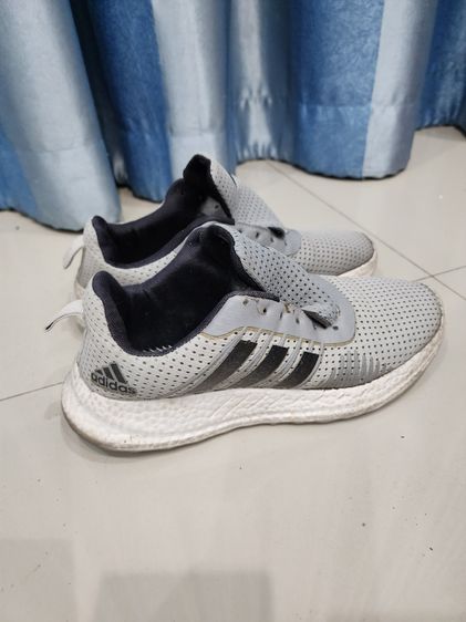 เทา รองเท้าออกกำลังกาย รองเท้า ADIDAS เดิมๆ ของใหม่ เก่าเก็บ สภาพดี ไม่ค่อยใช้งาน เบอร์ 40 ถึง 43