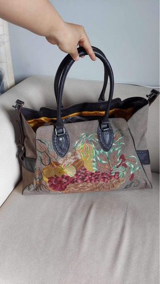 กระเป๋ากึ่งเดินทาง Fendi 