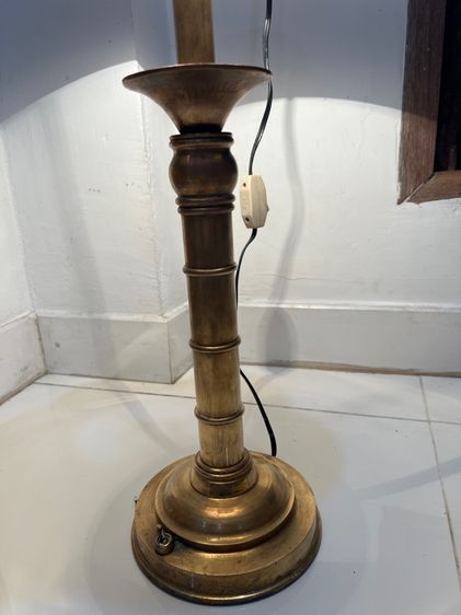 โคมไฟหัวเตียงโบราณ รูปที่ 3