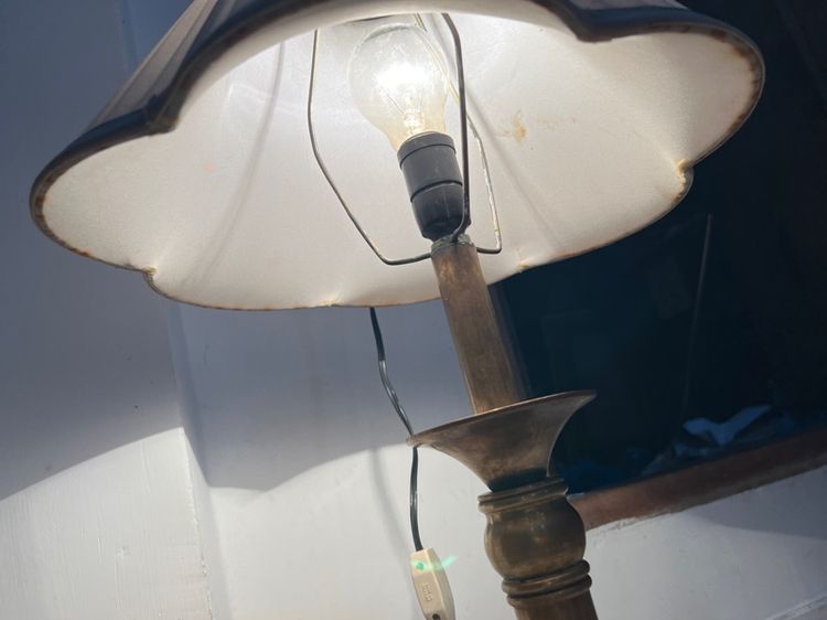 โคมไฟหัวเตียงโบราณ รูปที่ 4