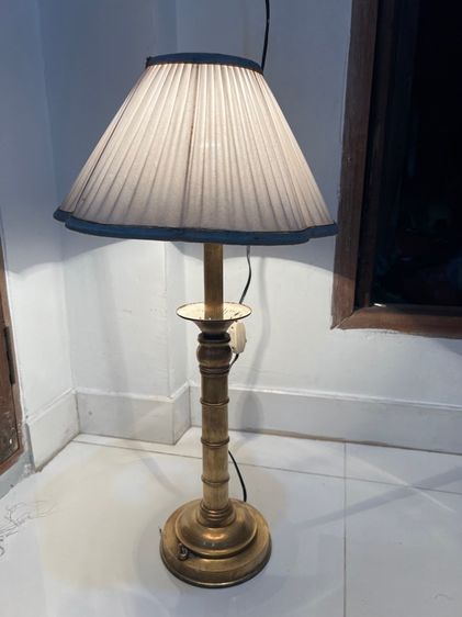 โคมไฟหัวเตียงโบราณ รูปที่ 2