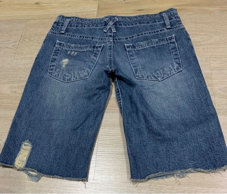 กางเกงยีนสฟ์เอวต่ำ ขาสามส่วน สไตล์ 90 " เท่ห์ ๆ ของใหม่  Made in japan เนื้อผ้าดี สวยงามมาก made in Japan  รูปที่ 8