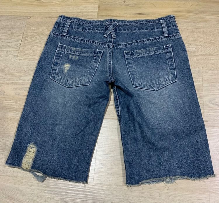 กางเกงยีนสฟ์เอวต่ำ ขาสามส่วน สไตล์ 90 " เท่ห์ ๆ ของใหม่  Made in japan เนื้อผ้าดี สวยงามมาก made in Japan  รูปที่ 7